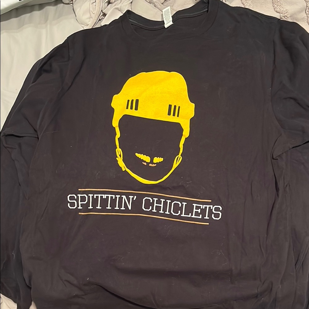 Men’s spittin chiclets long sleeve shirt size large